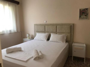 Natalia Studios, Poros